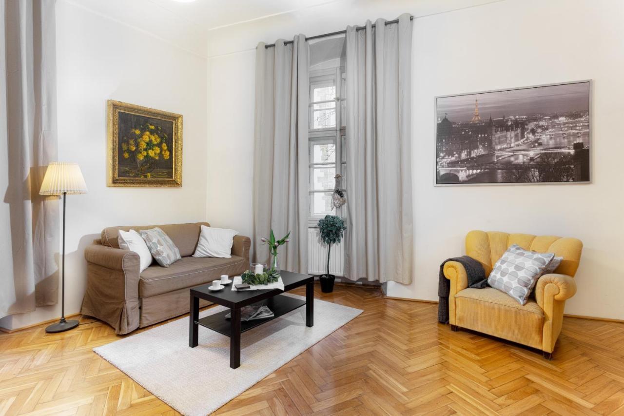Classy Apartments Charles Bridge プラハ エクステリア 写真