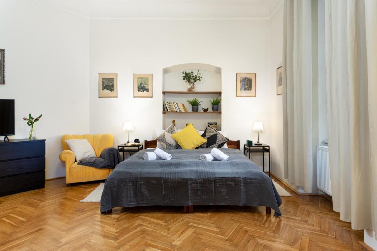 Classy Apartments Charles Bridge プラハ エクステリア 写真