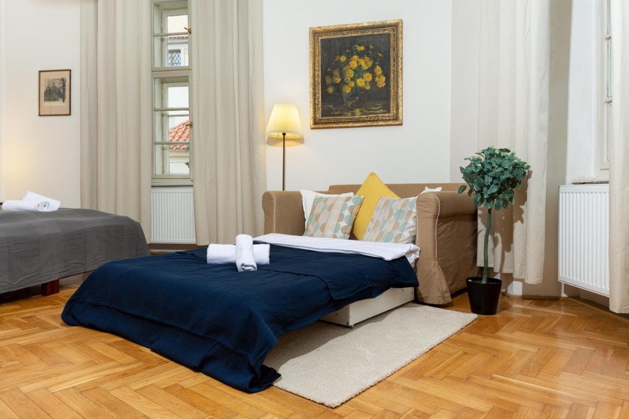 Classy Apartments Charles Bridge プラハ エクステリア 写真